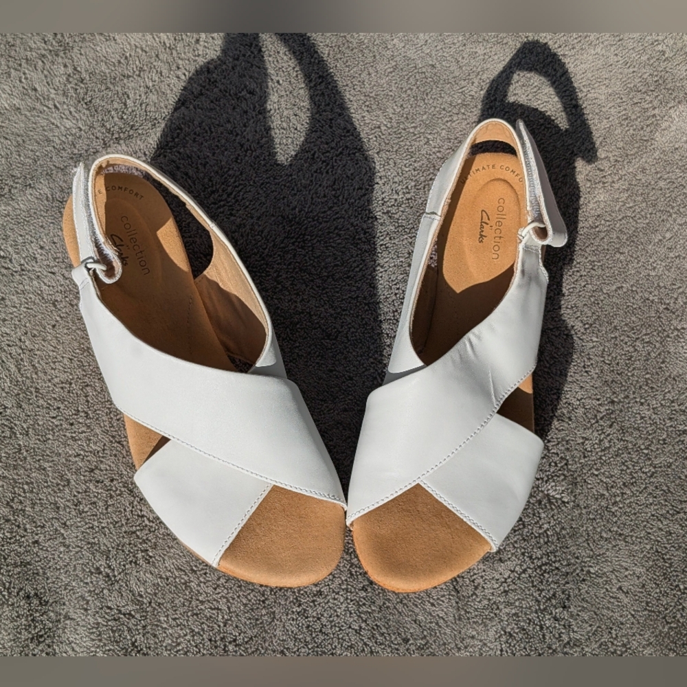 Clarks Women's White Wedge Sandals Size 9